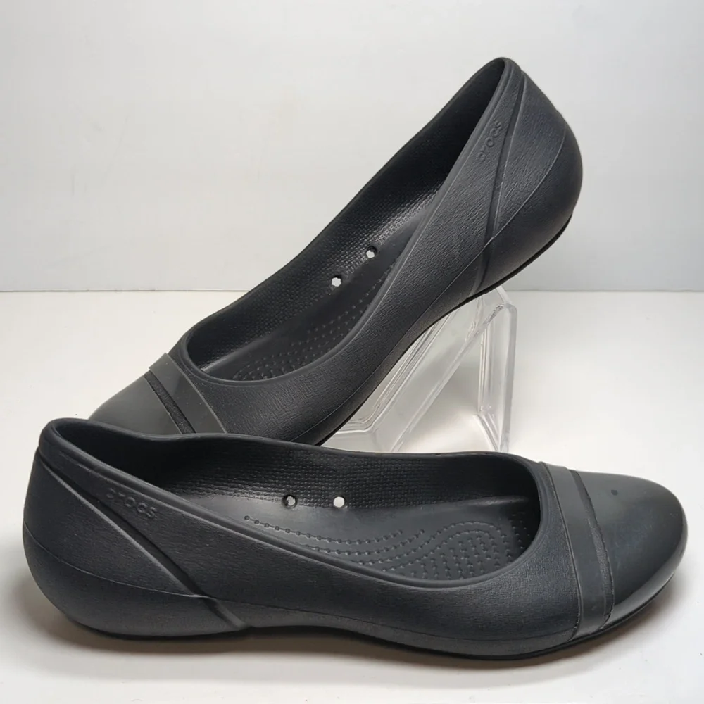 Crocs patent cap toe ballet flats Stylish Gray Women's size 10